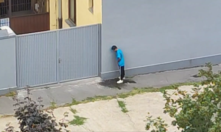 Pisike a zálogház árnyékában...